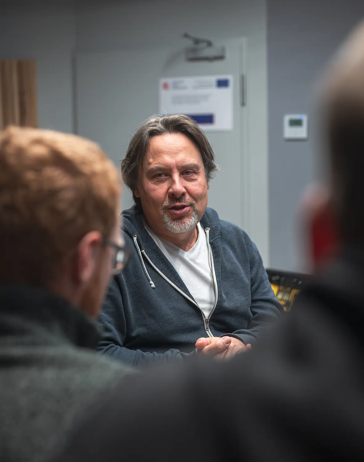 Grzegorz Piwkowski podczas wykładu na warsztatach masteringu